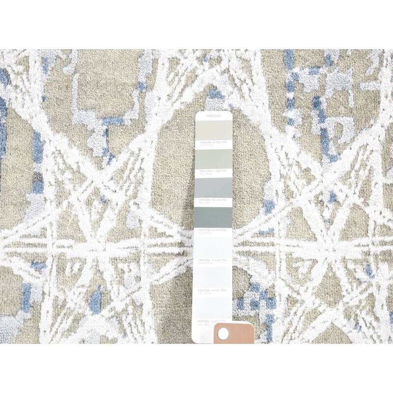 Shahbanu Rugs Agreeable Gray, THE Award Winning Design, Hand